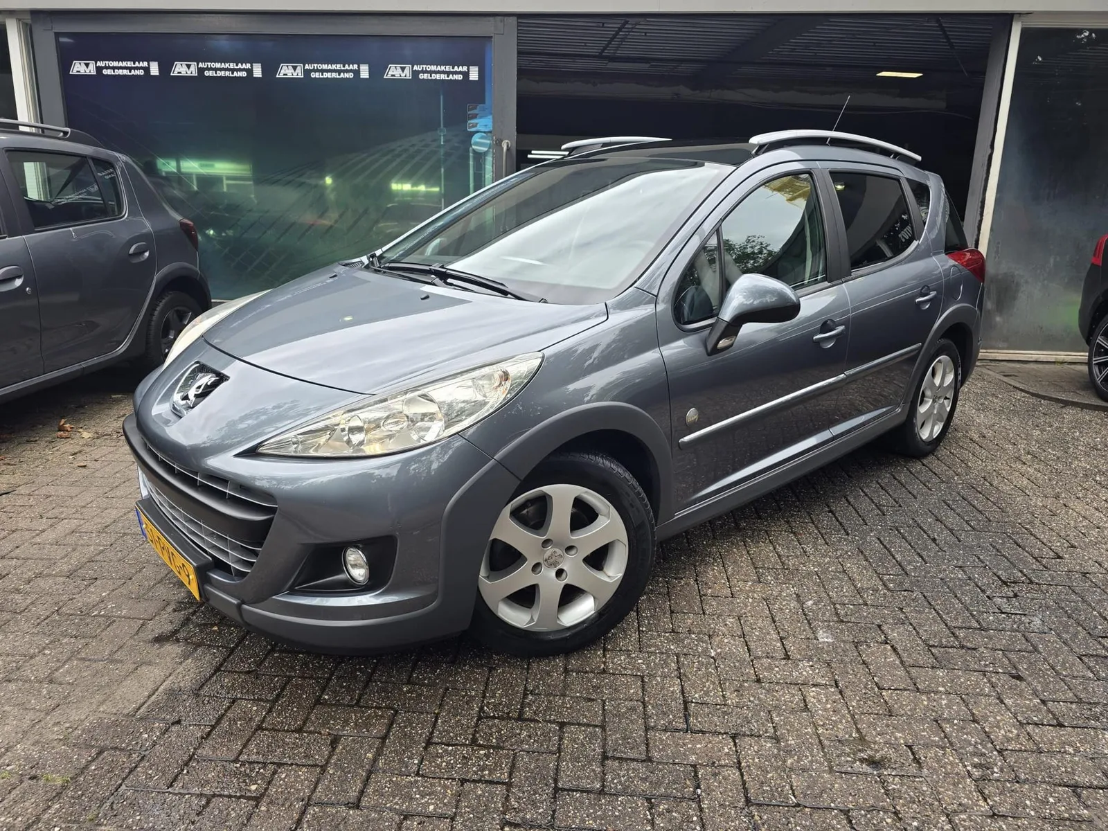 Peugeot 207 (2011) — foto 1
