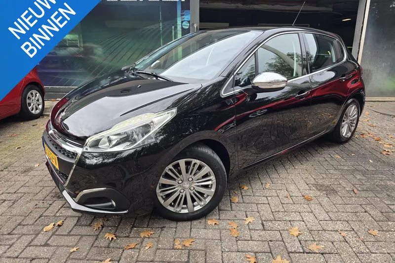 Peugeot 208 (2015)