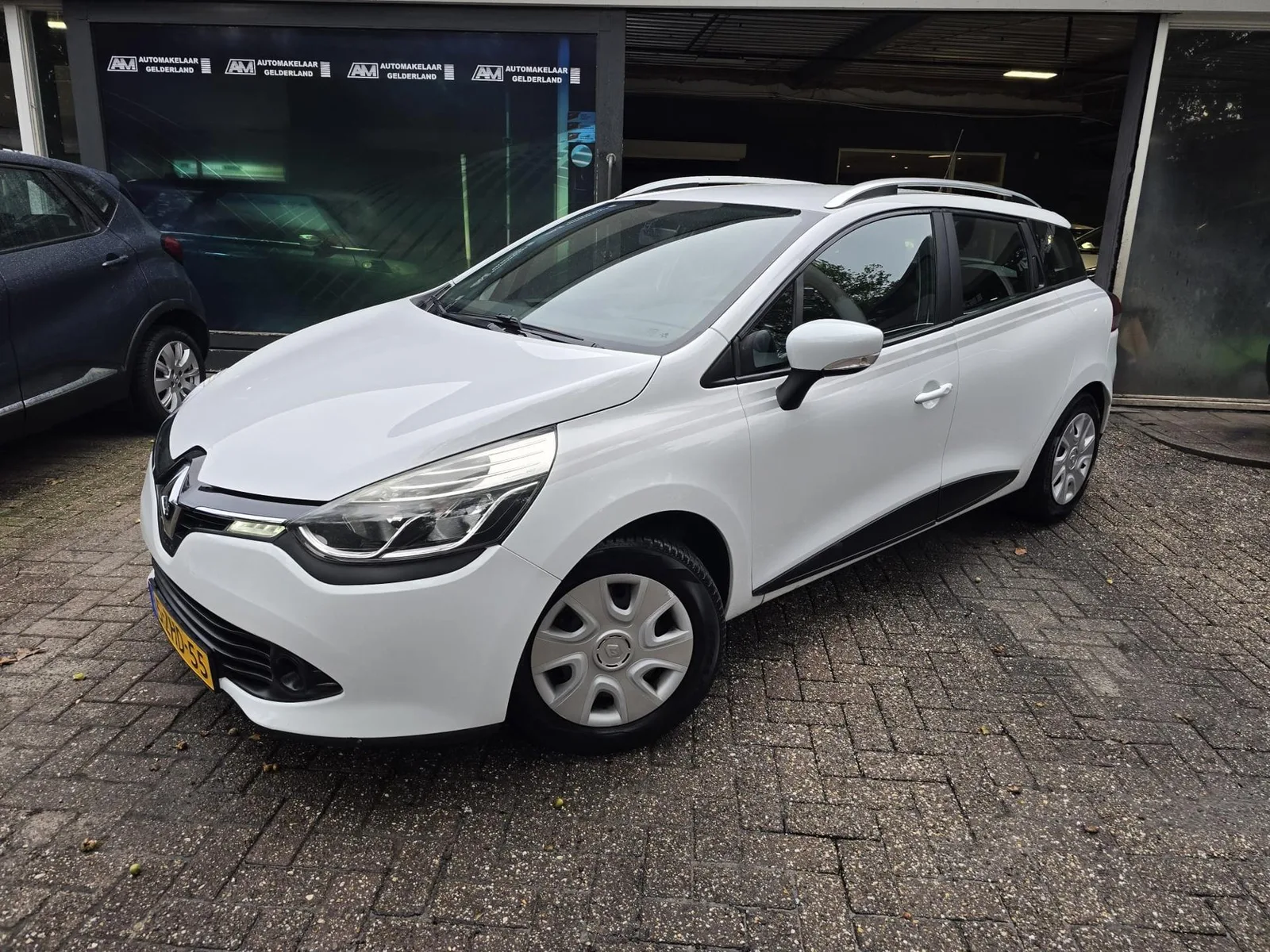 Renault Clio (2015) — foto 1