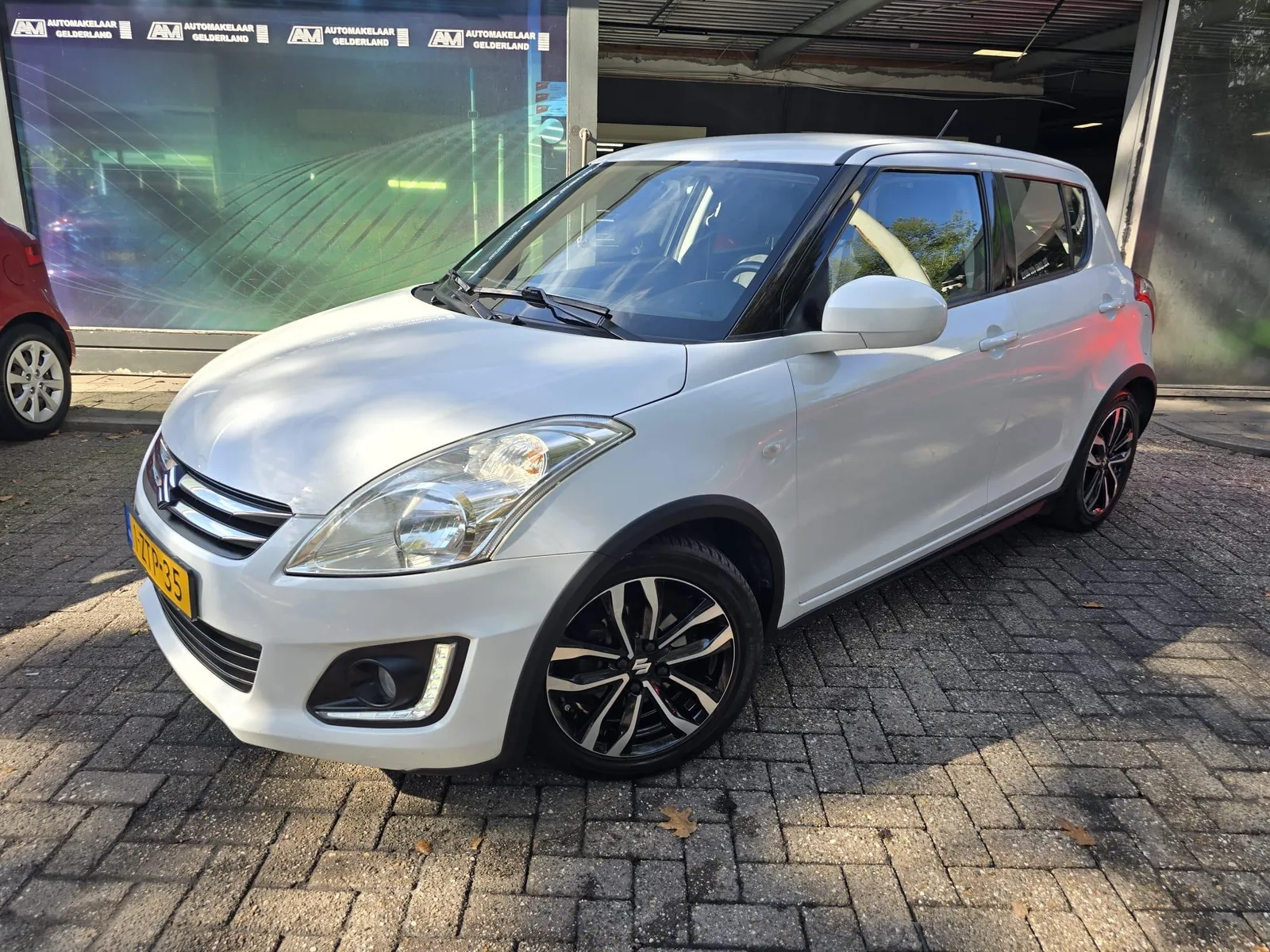 Suzuki Swift (2015) — foto 1