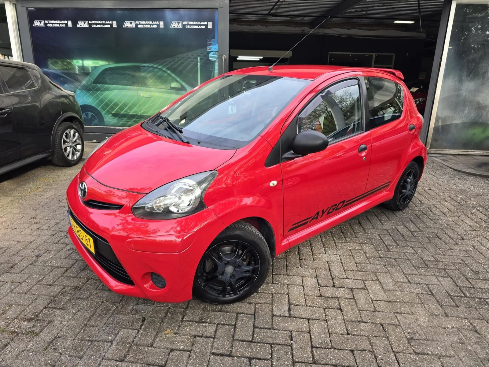 Toyota Aygo (2013) — foto 1
