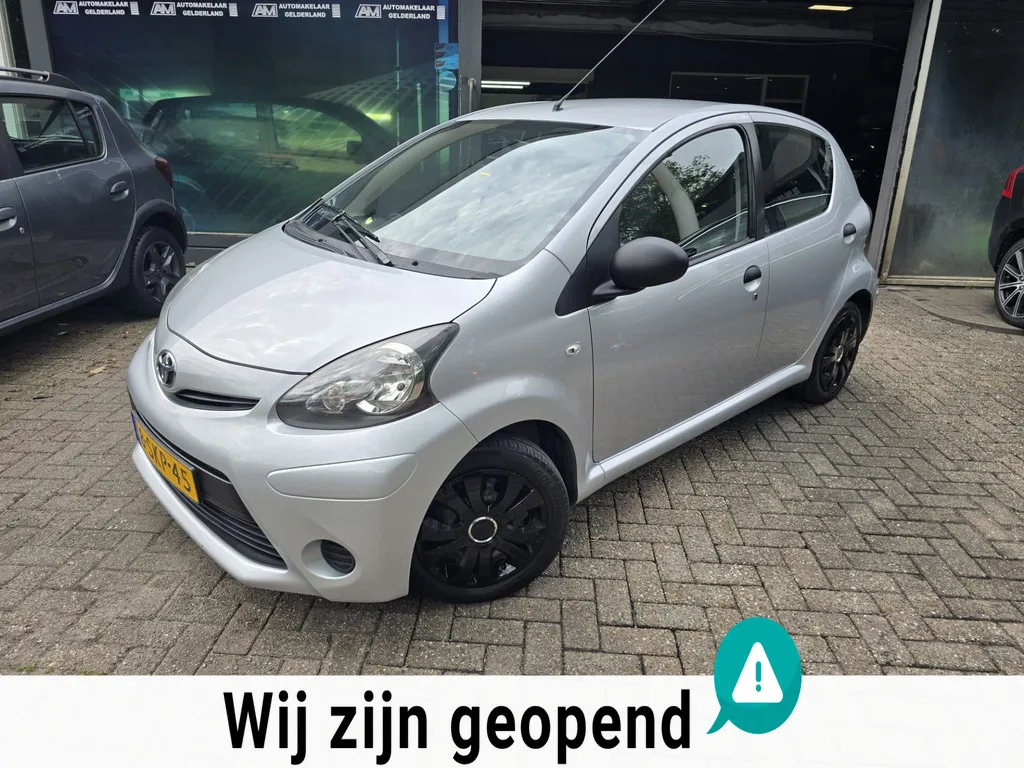 Toyota Aygo (2013) — foto 1