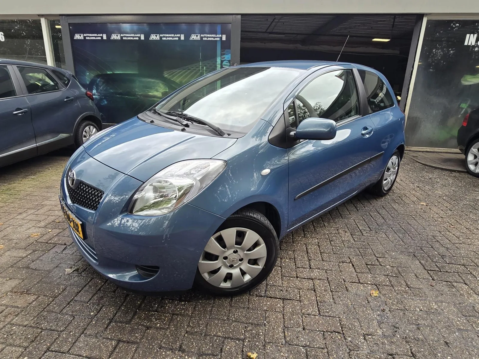 Toyota Yaris (2007) — foto 1