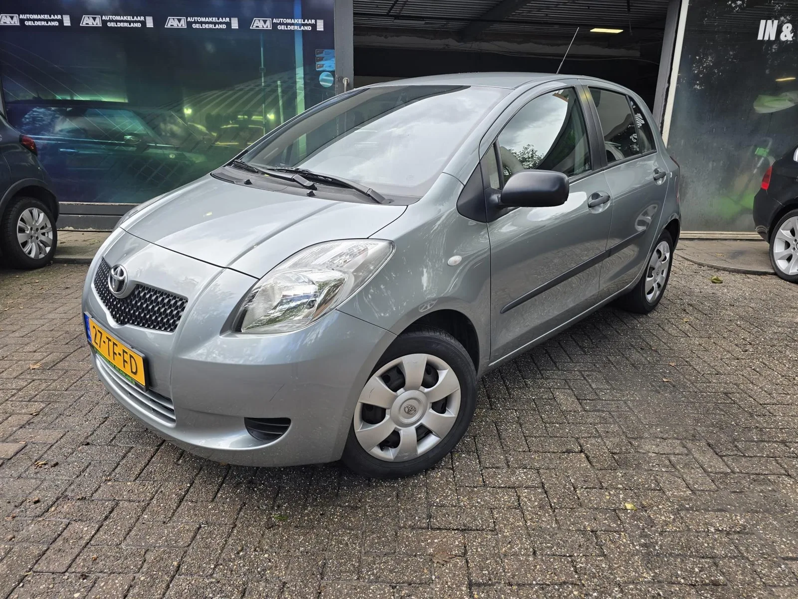 Toyota Yaris (2006) — foto 1