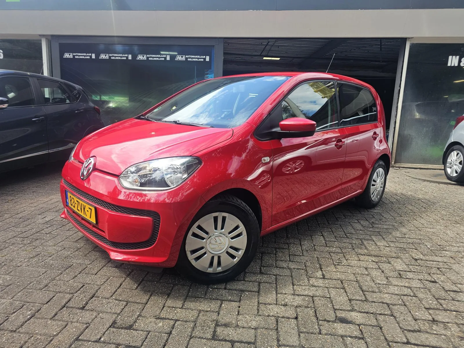 Volkswagen Up! (2013) — foto 1