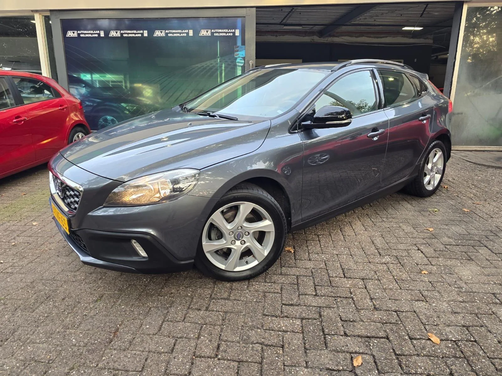 Volvo V40 Cross Country (2014) — foto 1