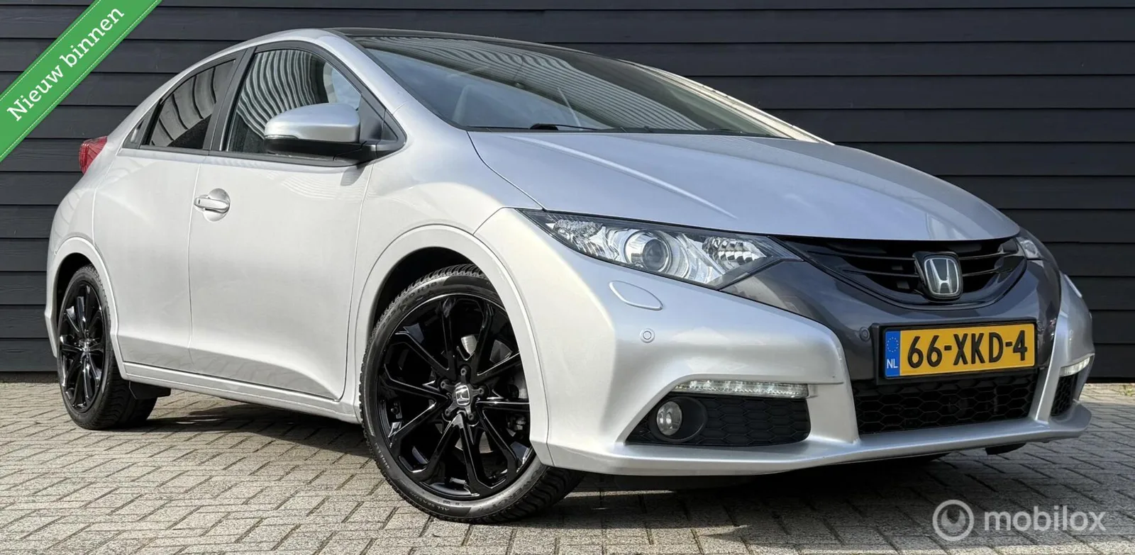 Honda Civic (2012) — foto 1