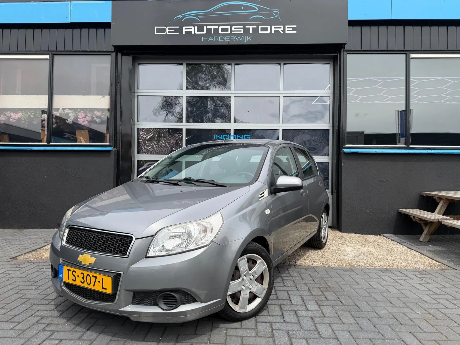 Chevrolet Aveo (2010) — foto 1