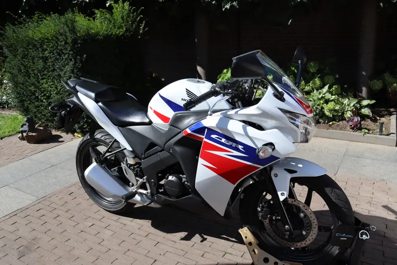 Honda CBR125R (2014)