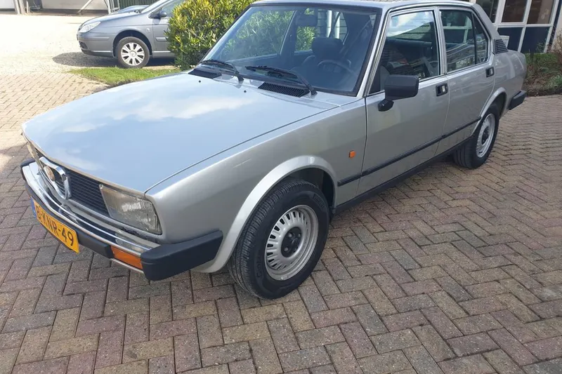 Alfa Romeo Alfetta (1982)