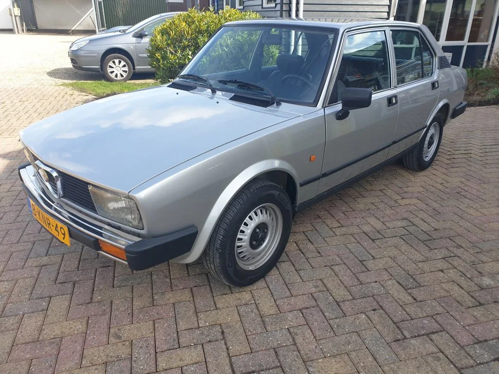 Alfa Romeo Alfetta (1982) — foto 1