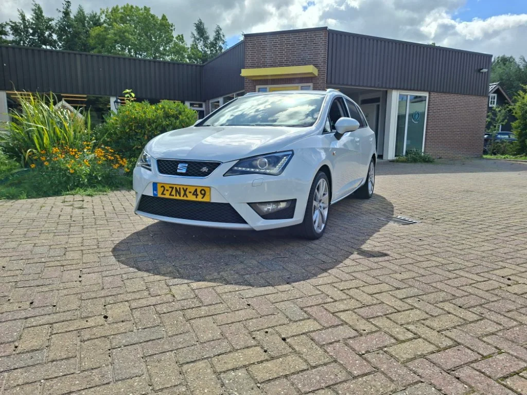 SEAT Ibiza (2015) — foto 1