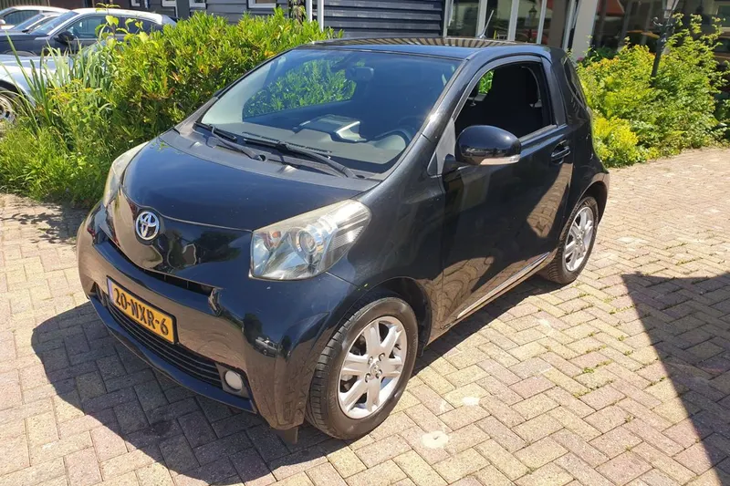 Toyota iQ (2009)