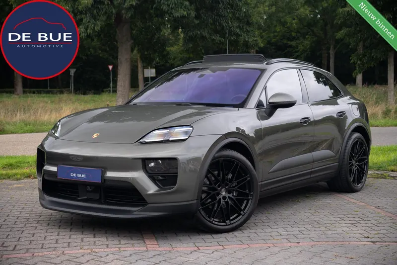 Porsche Macan (2024)