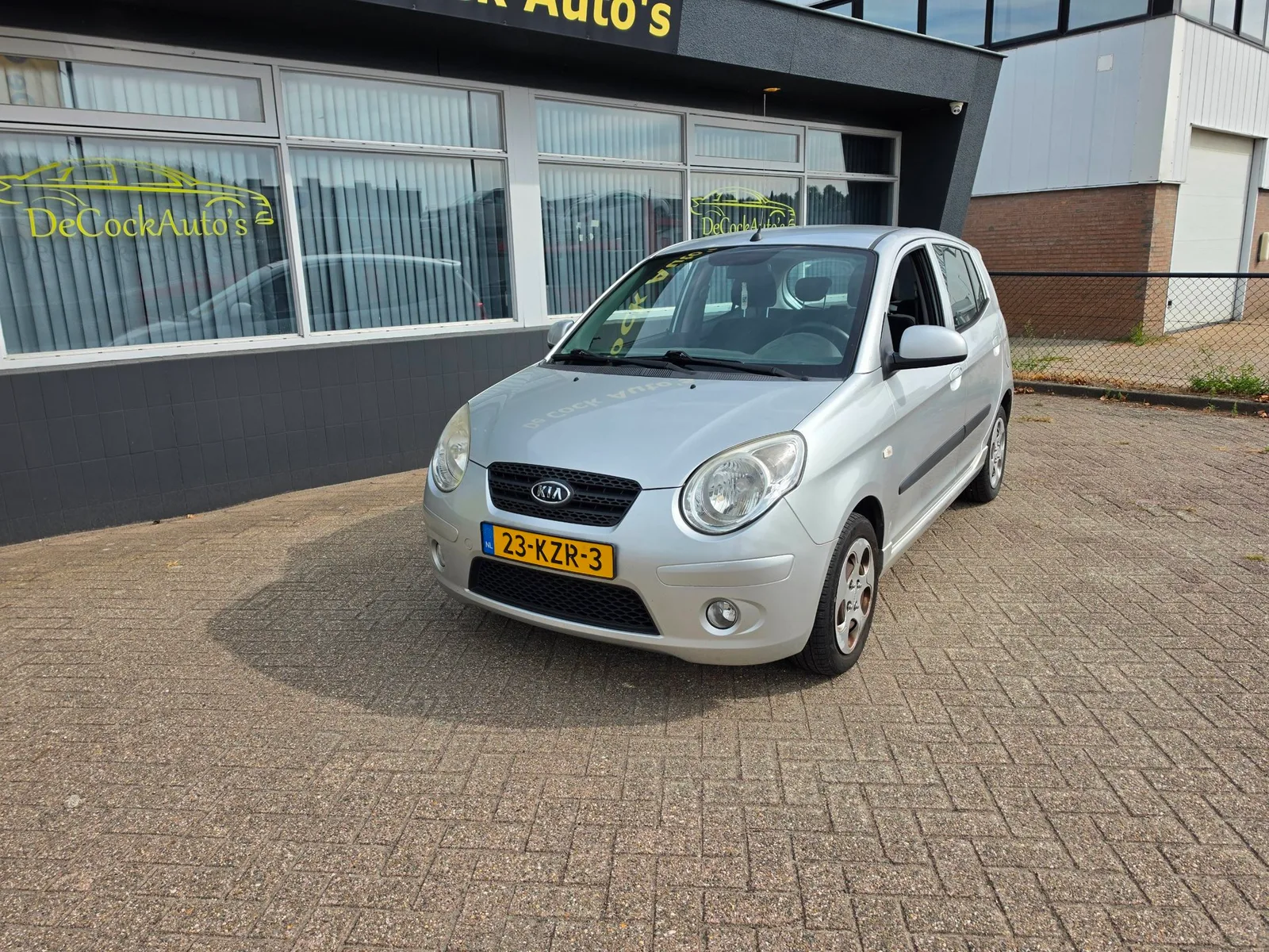 Kia Picanto (2010) — foto 1