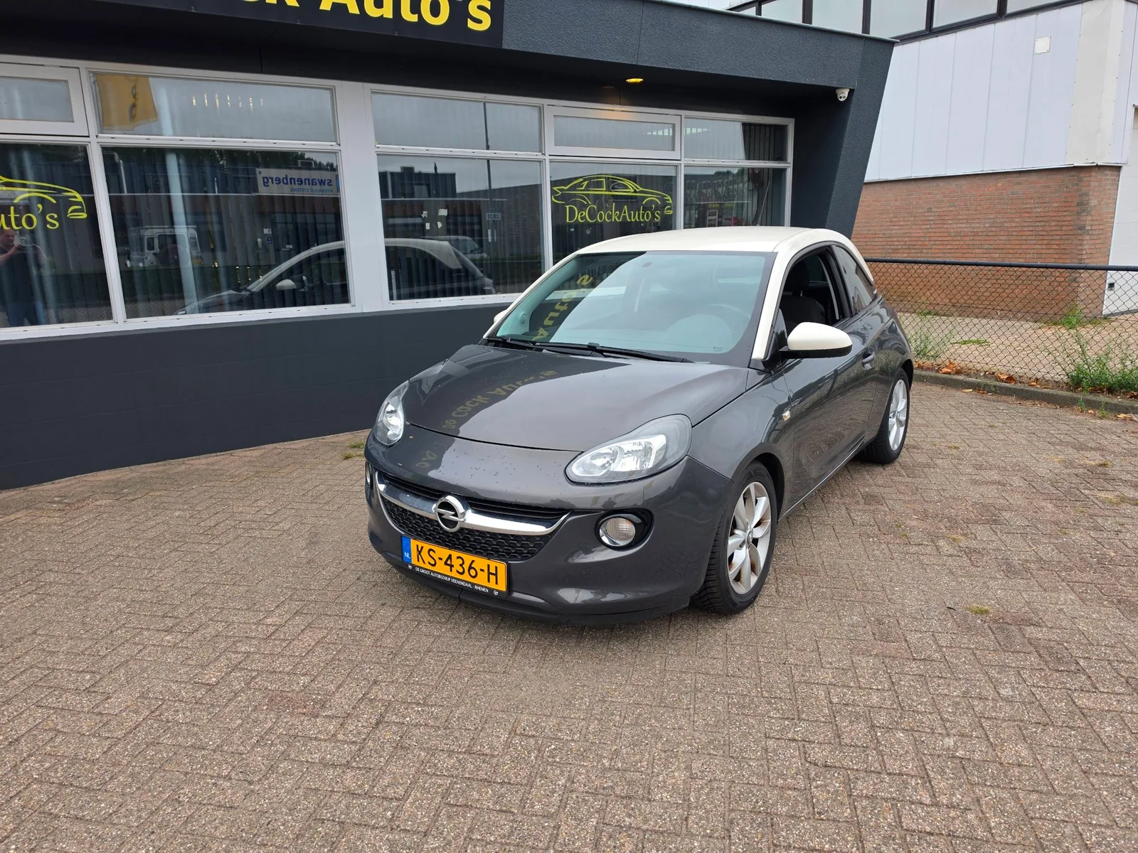 Opel Adam (2015) — foto 1