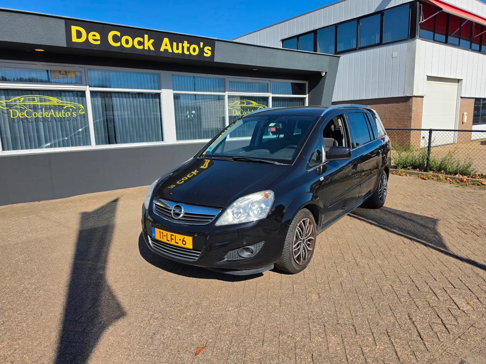 Opel Zafira (2010) — foto 1