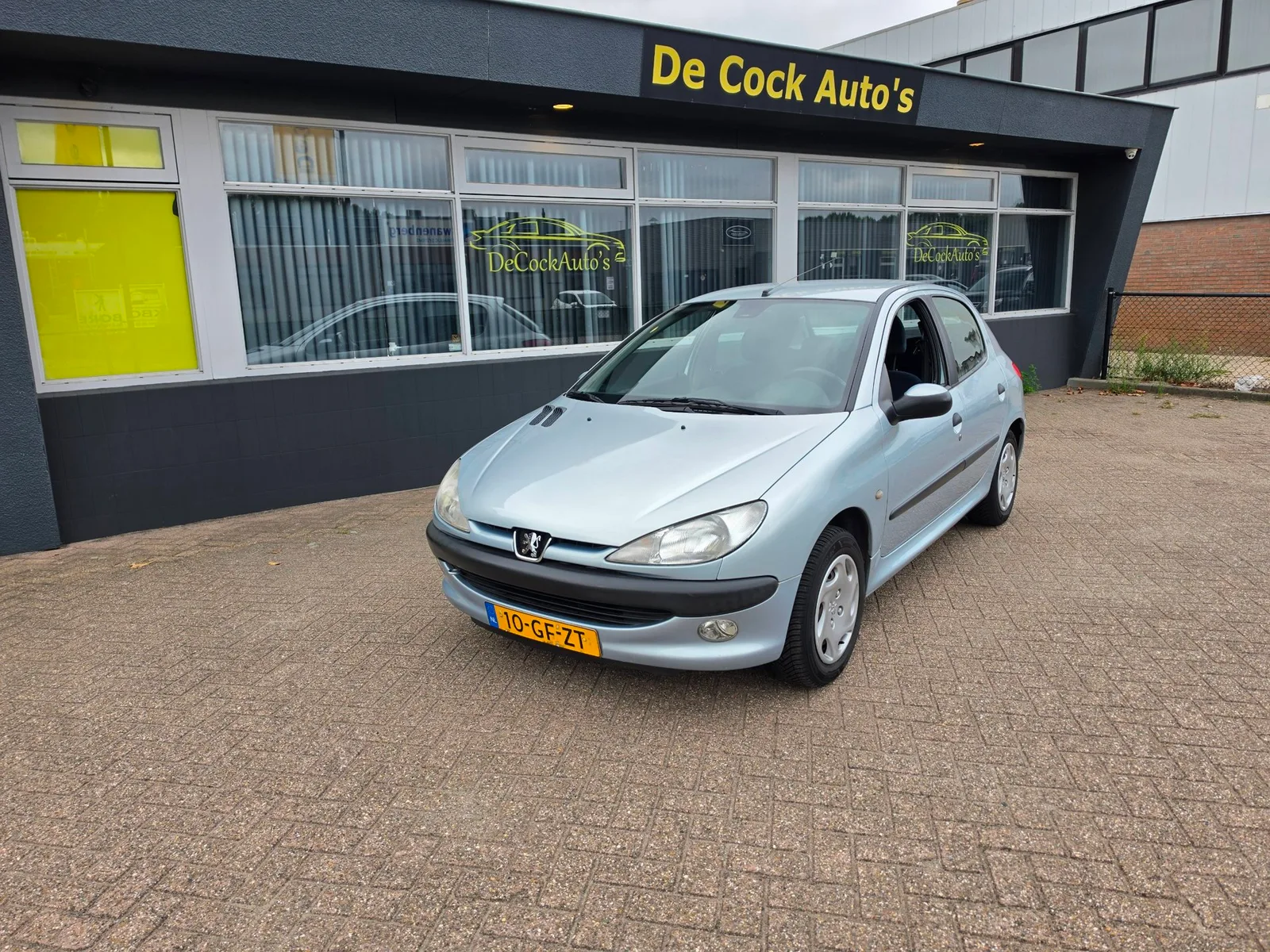 Peugeot 206 (2000) — foto 1