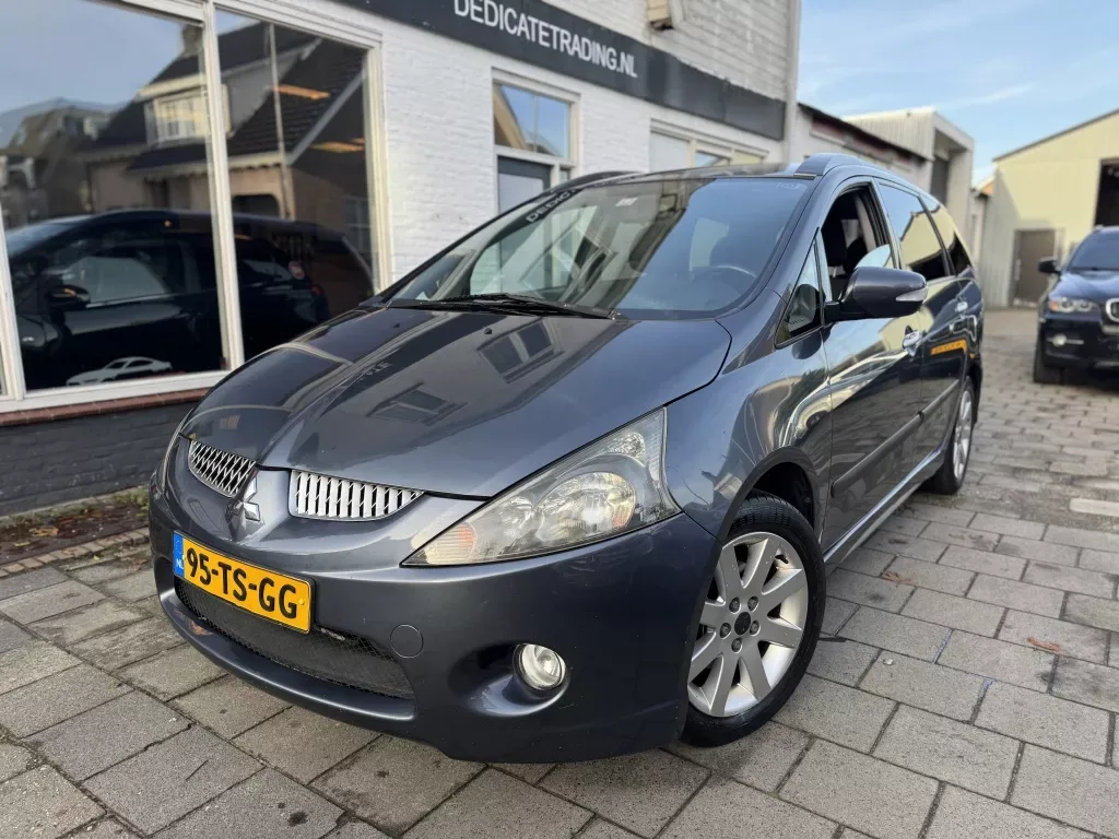Mitsubishi Grandis (2007) — foto 1