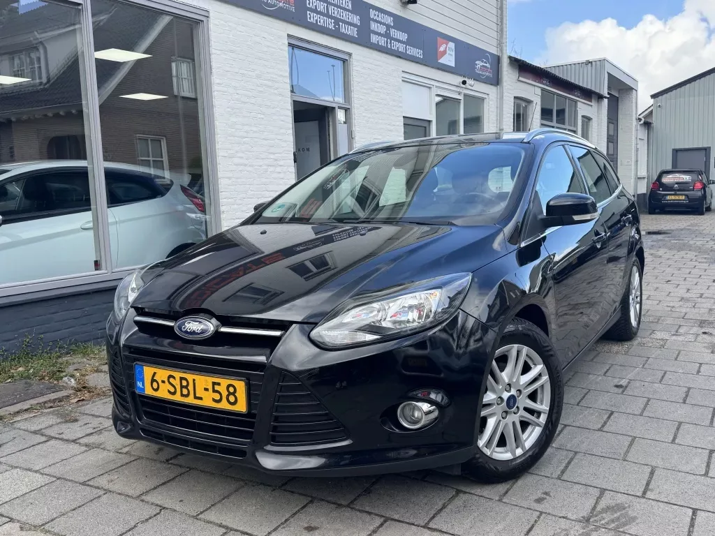 Ford Focus (2013) — foto 1
