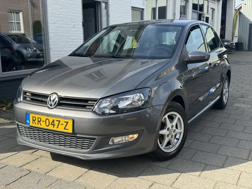 Volkswagen Polo (2013) — foto 1