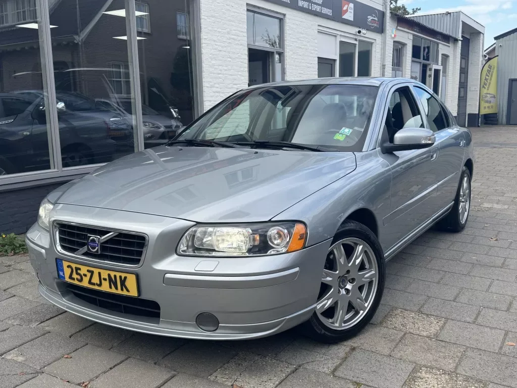 Volvo S60 (2008) — foto 1