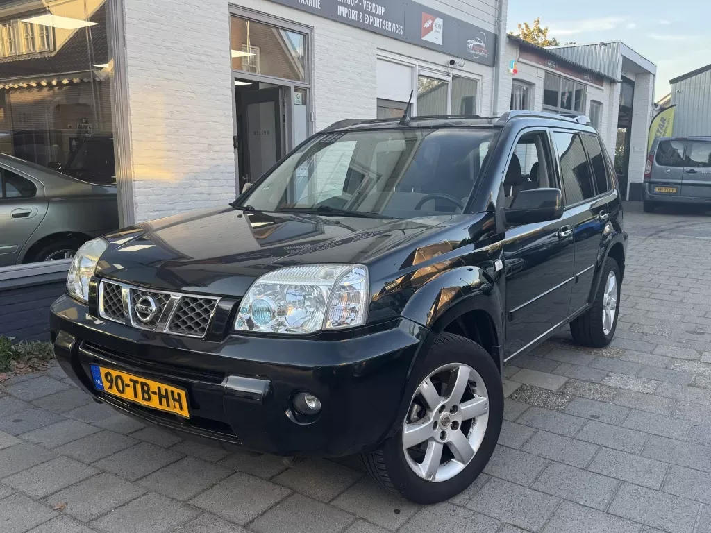 Nissan X-Trail (2006) — foto 1