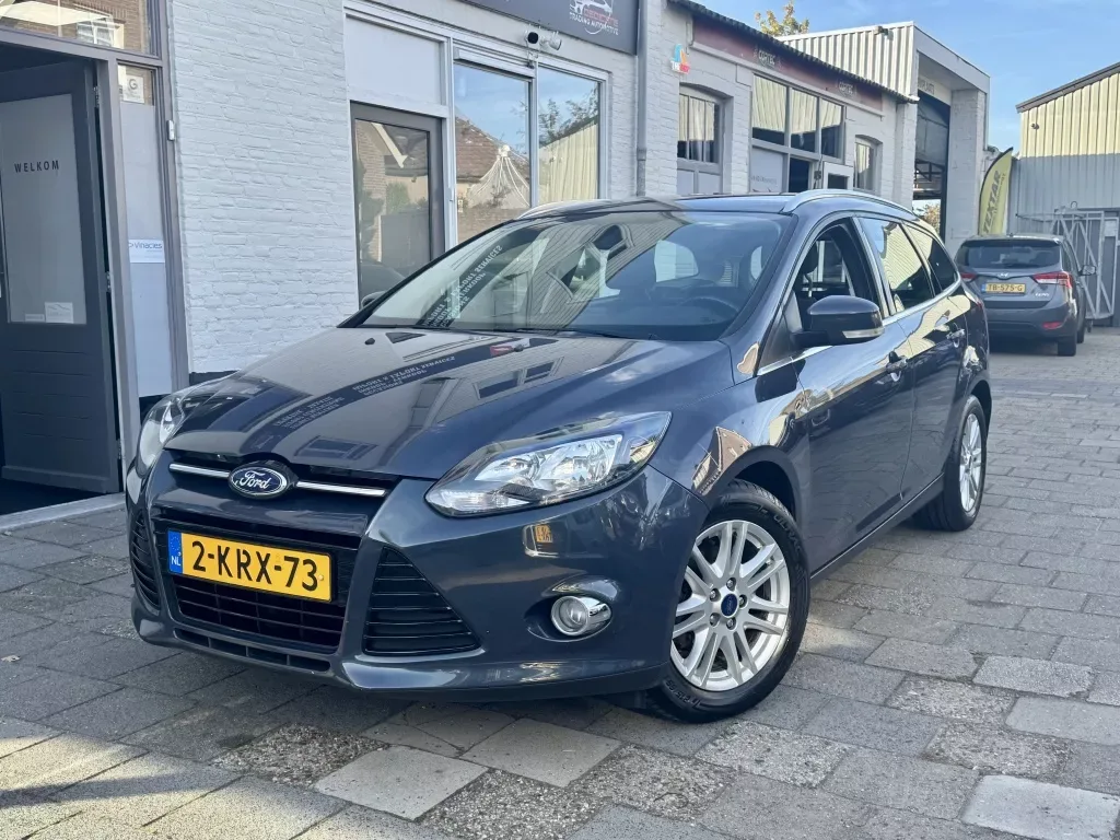Ford Focus (2013) — foto 1