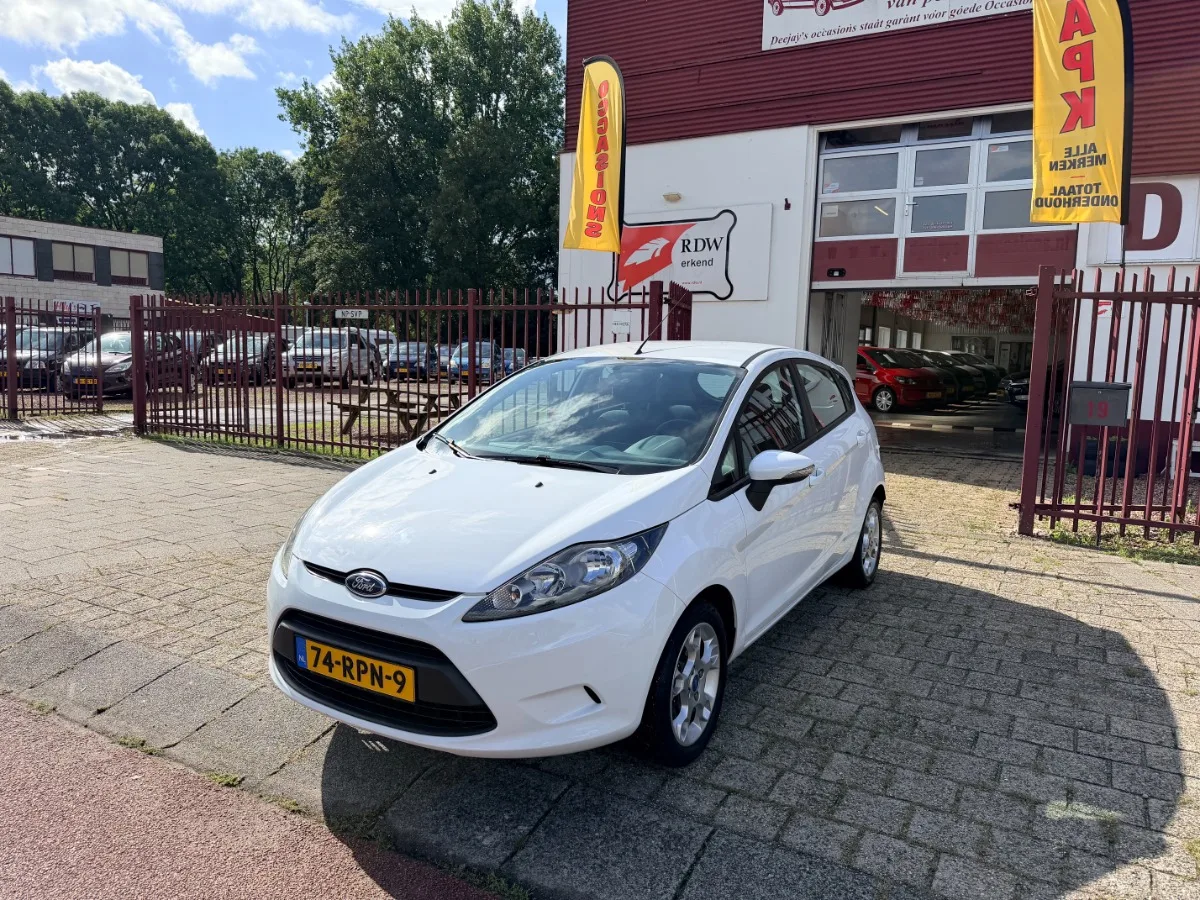 Ford Fiesta (2011) — foto 1