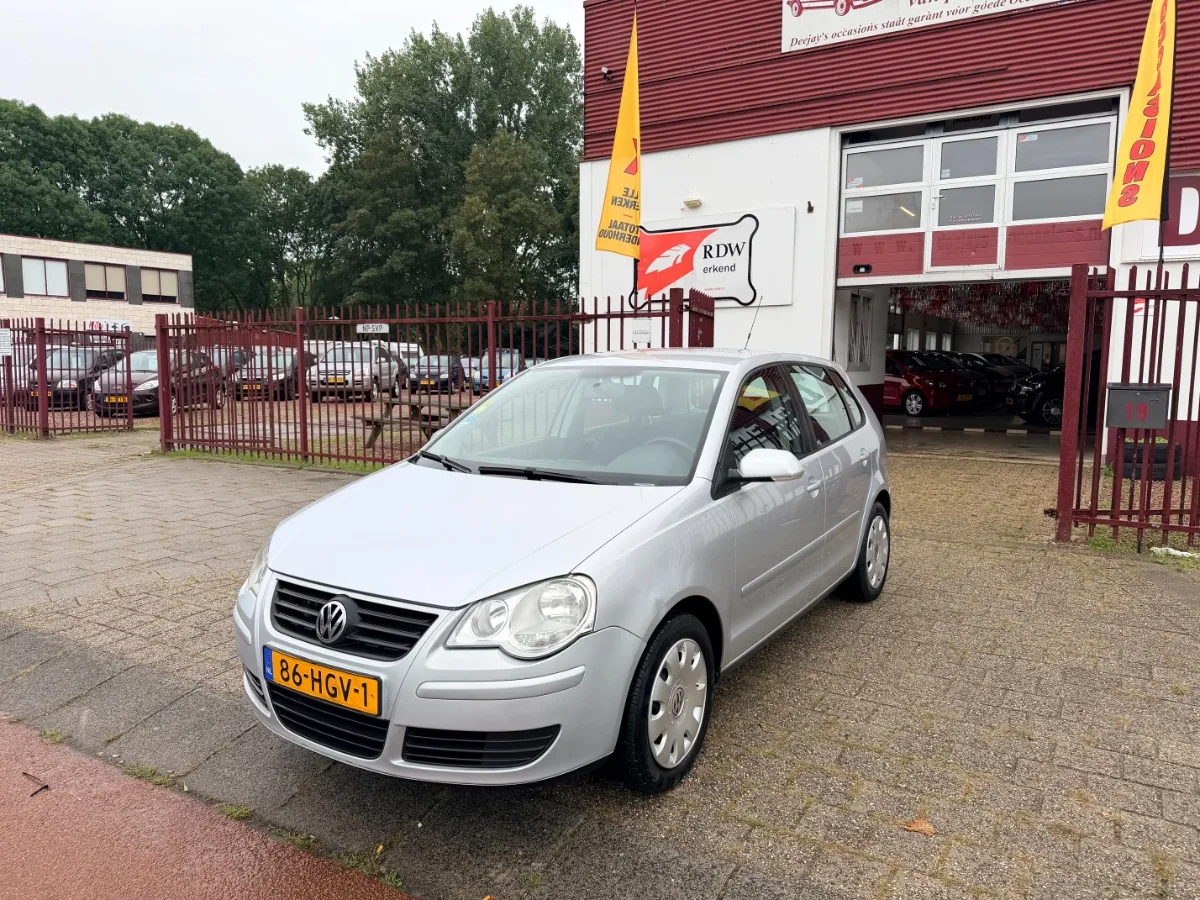 Volkswagen Polo (2008) — foto 1