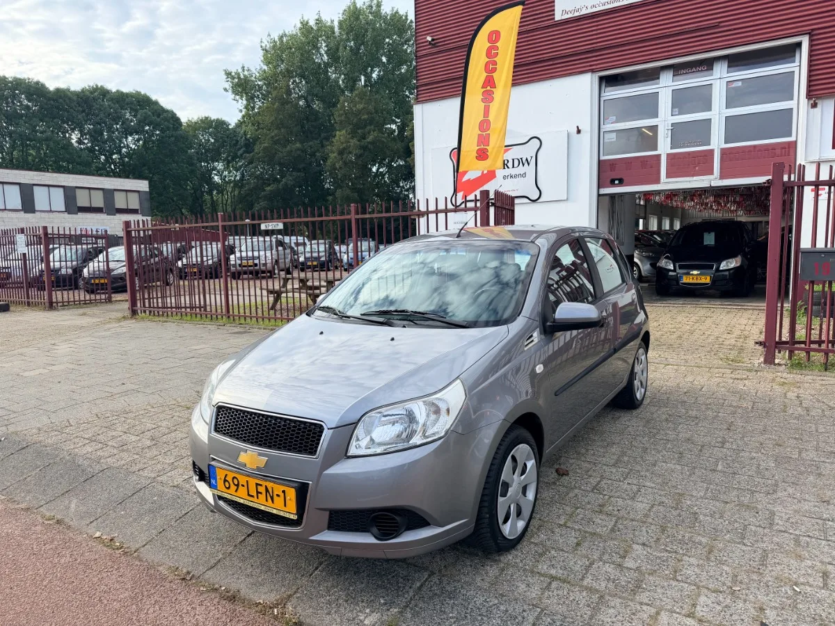 Chevrolet Aveo (2010) — foto 1