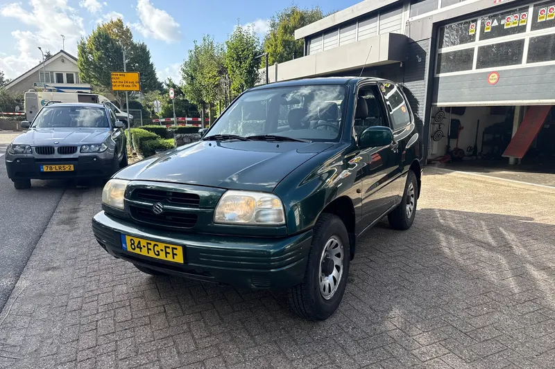 Suzuki Grand Vitara (2000)