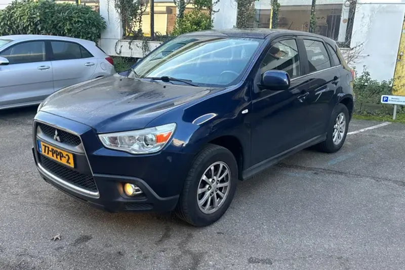 Mitsubishi ASX (2011)