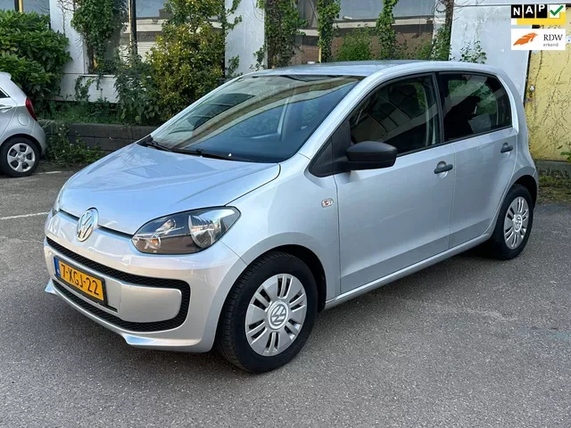 Volkswagen Up! (2014) — foto 1