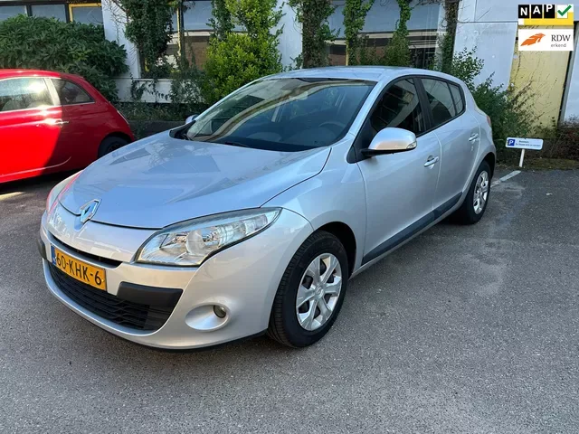 Renault Mégane (2009) — foto 1