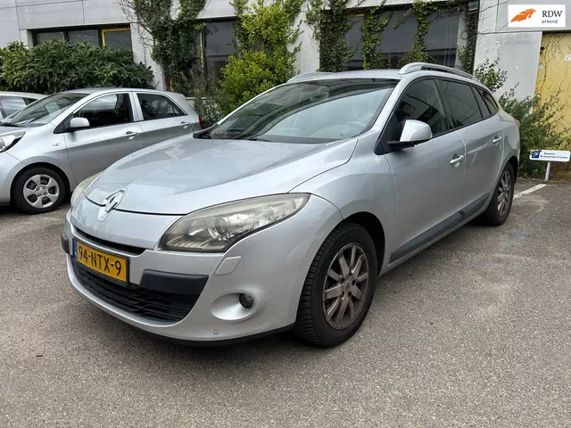 Renault Mégane (2010) — foto 1