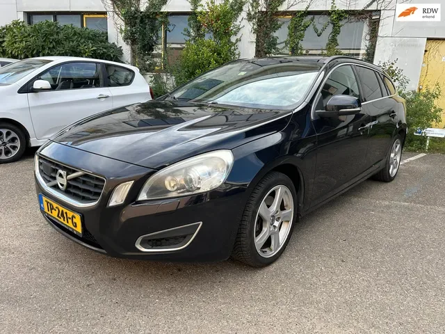 Volvo V60 (2012) — foto 1
