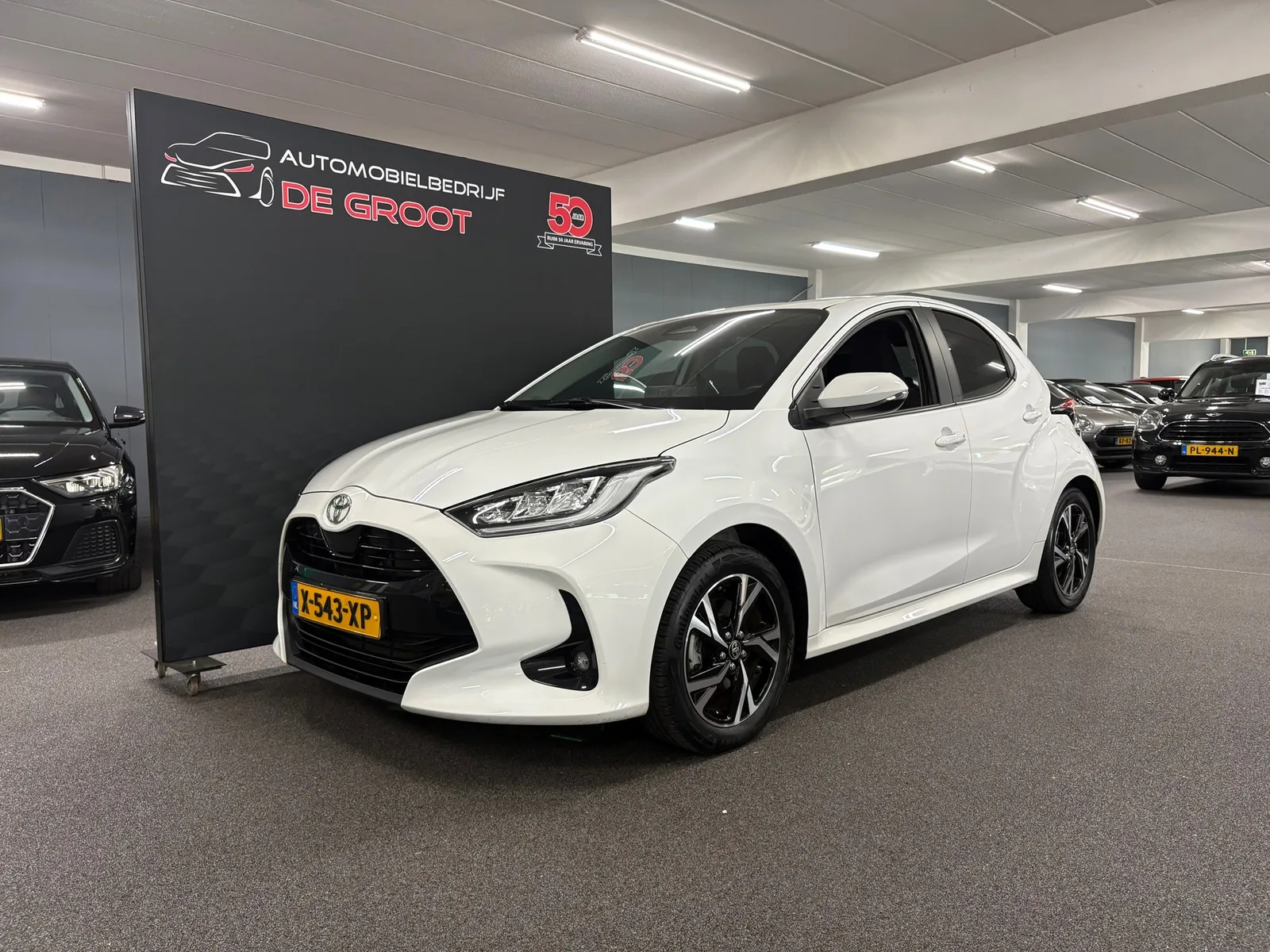 Toyota Yaris (2024) — foto 1