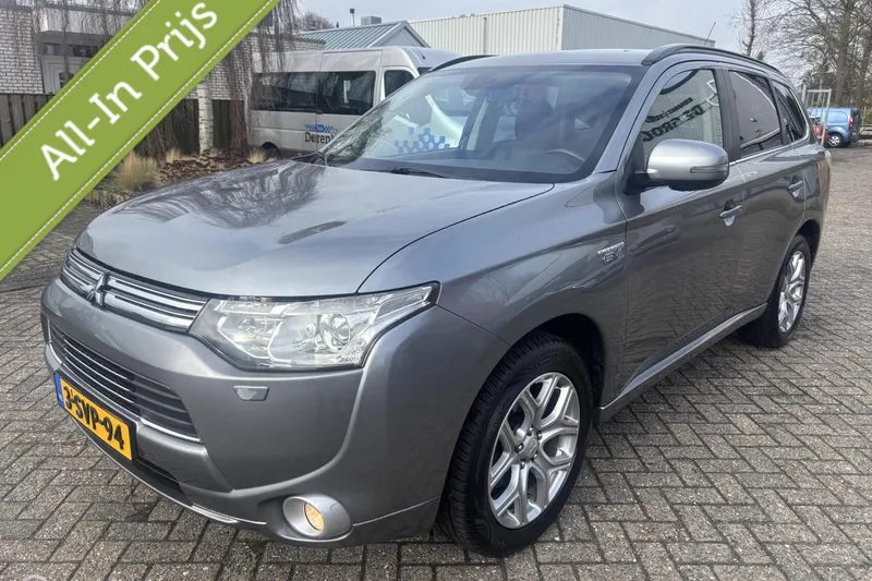 Mitsubishi Outlander (2013)