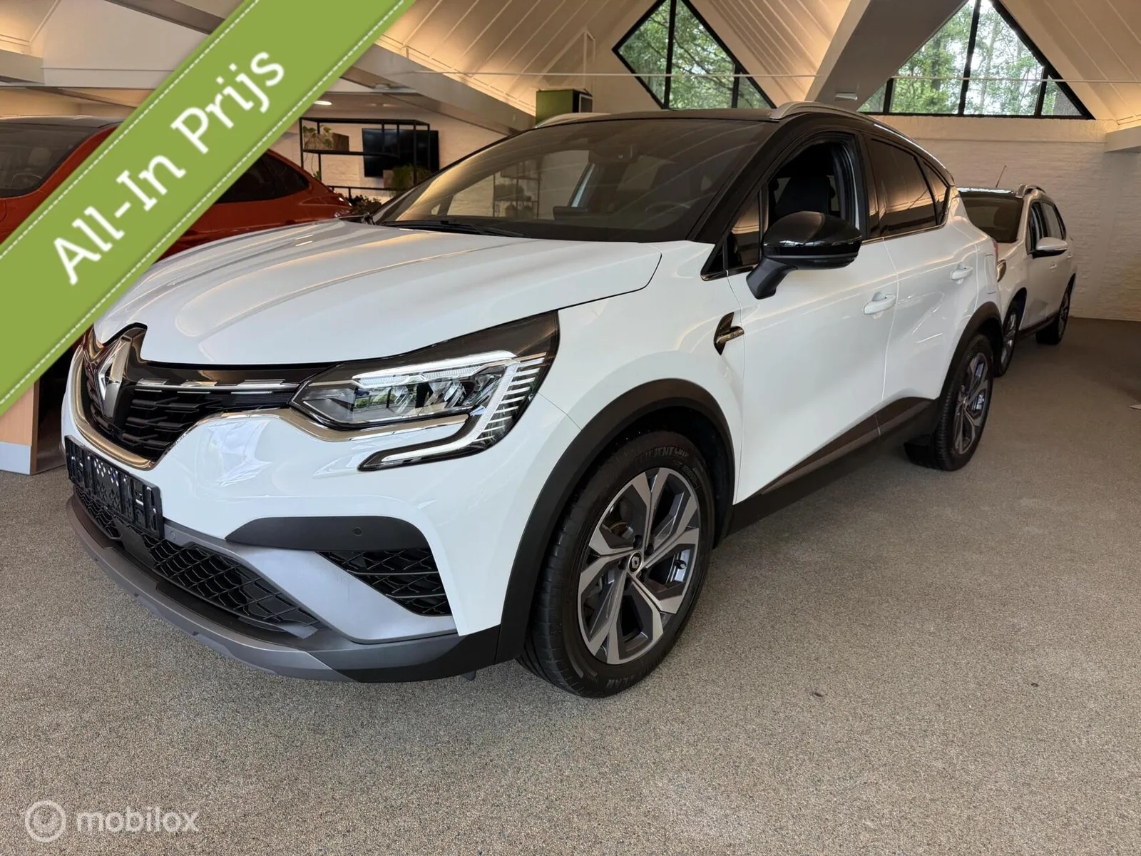 Renault Captur (2022) — foto 1