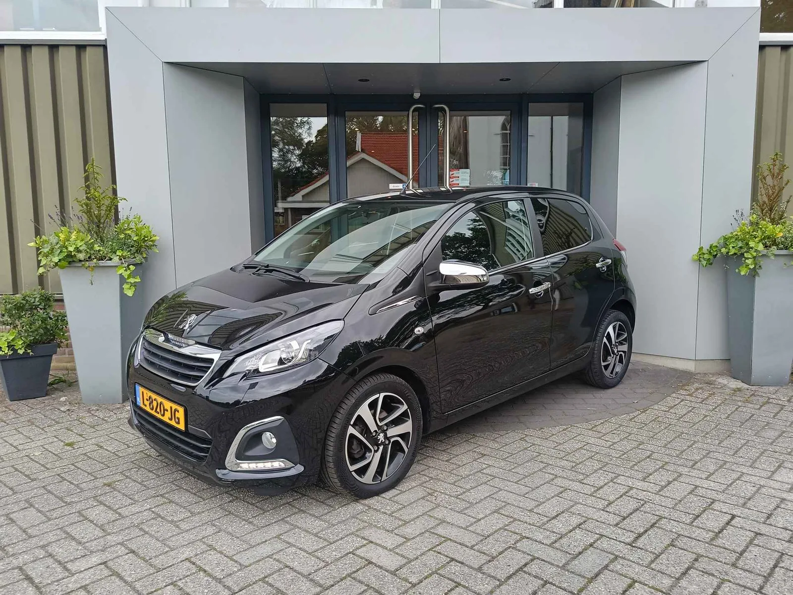 Peugeot 108 (2021) — foto 1