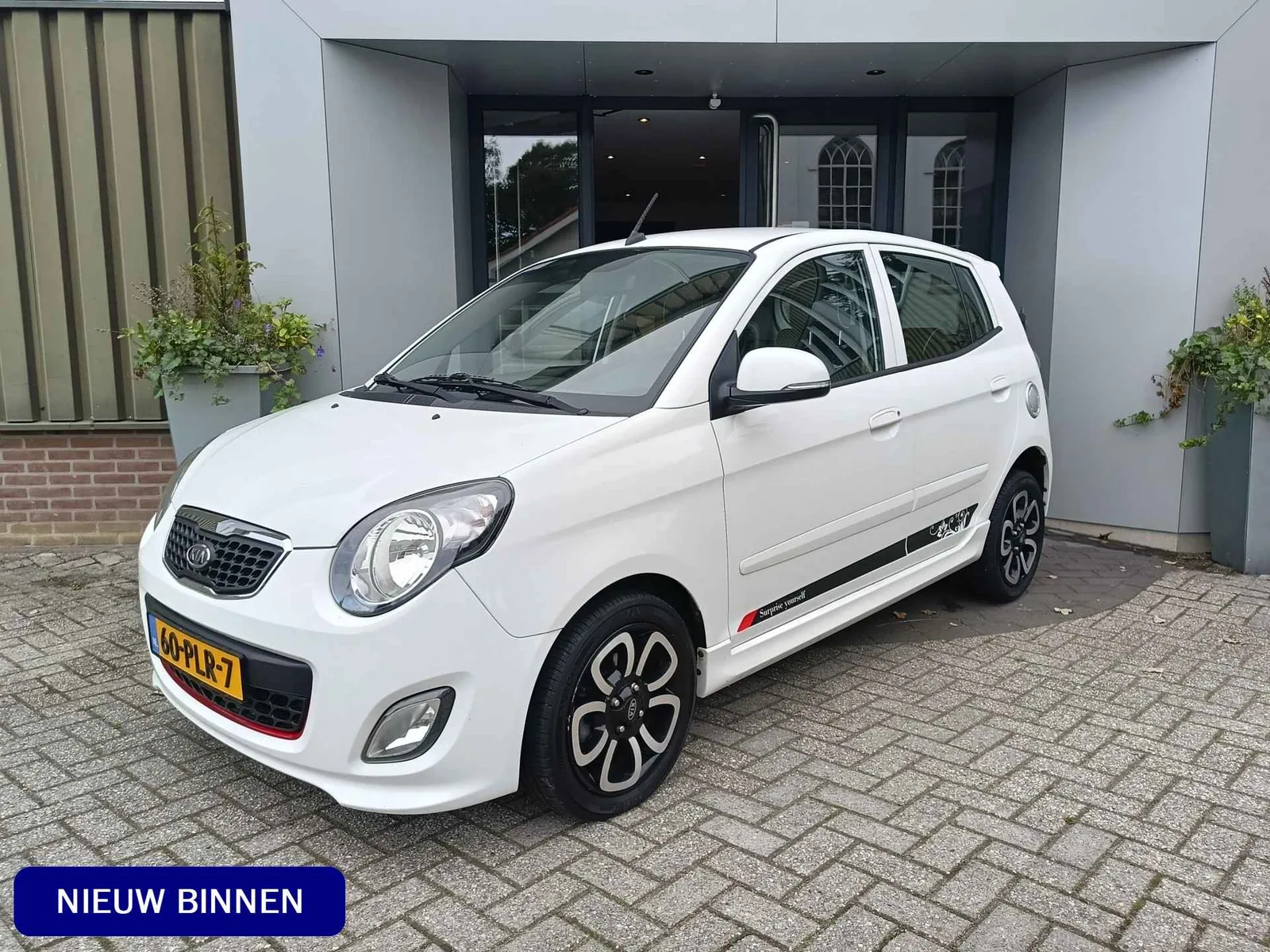 Kia Picanto (2011) — foto 1