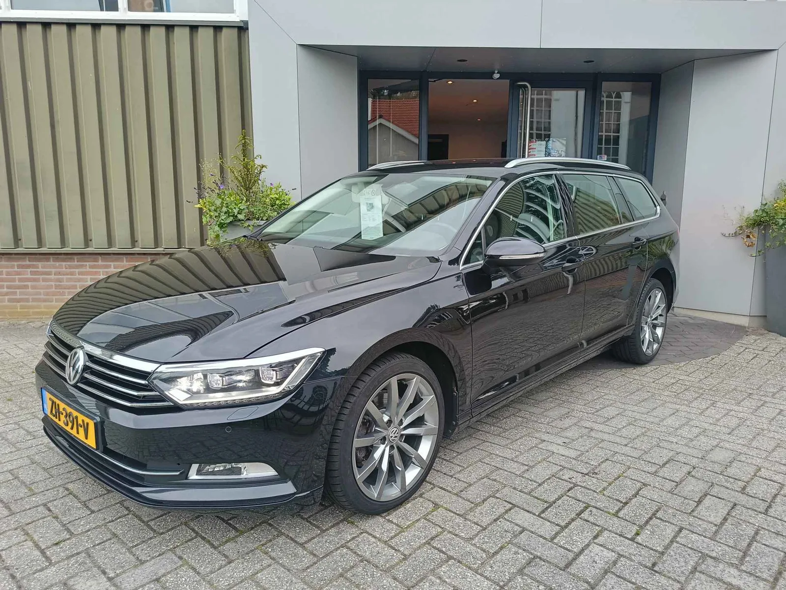 Volkswagen Passat (2019) — foto 1