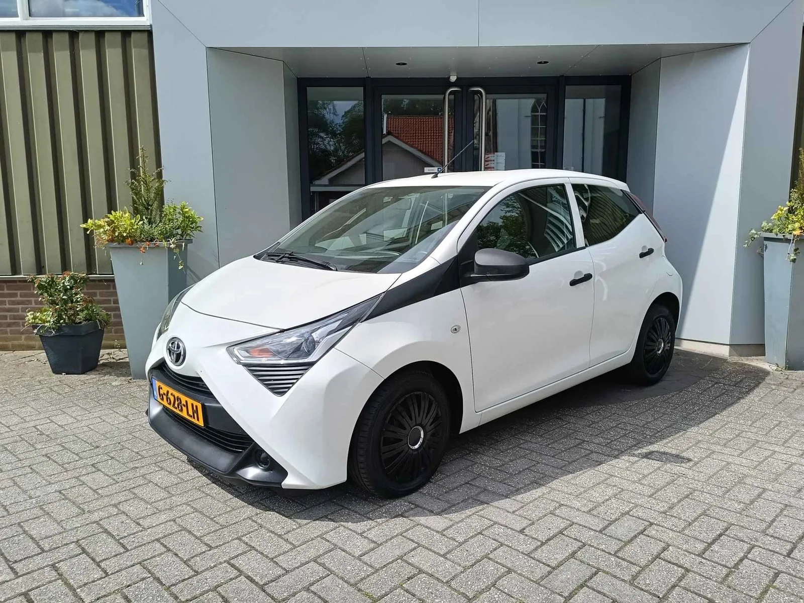 Toyota Aygo (2019) — foto 1