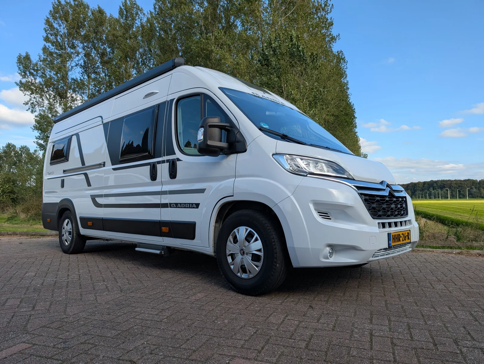 Adria Twin (2023) — foto 1