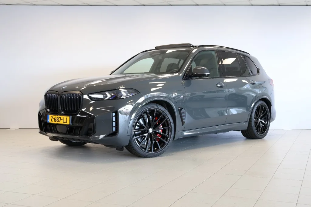 BMW X5 (2024) — foto 1