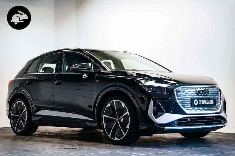 Audi Q4 e-tron (2023)