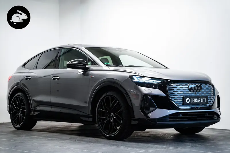 Audi Q4 e-tron (2023)