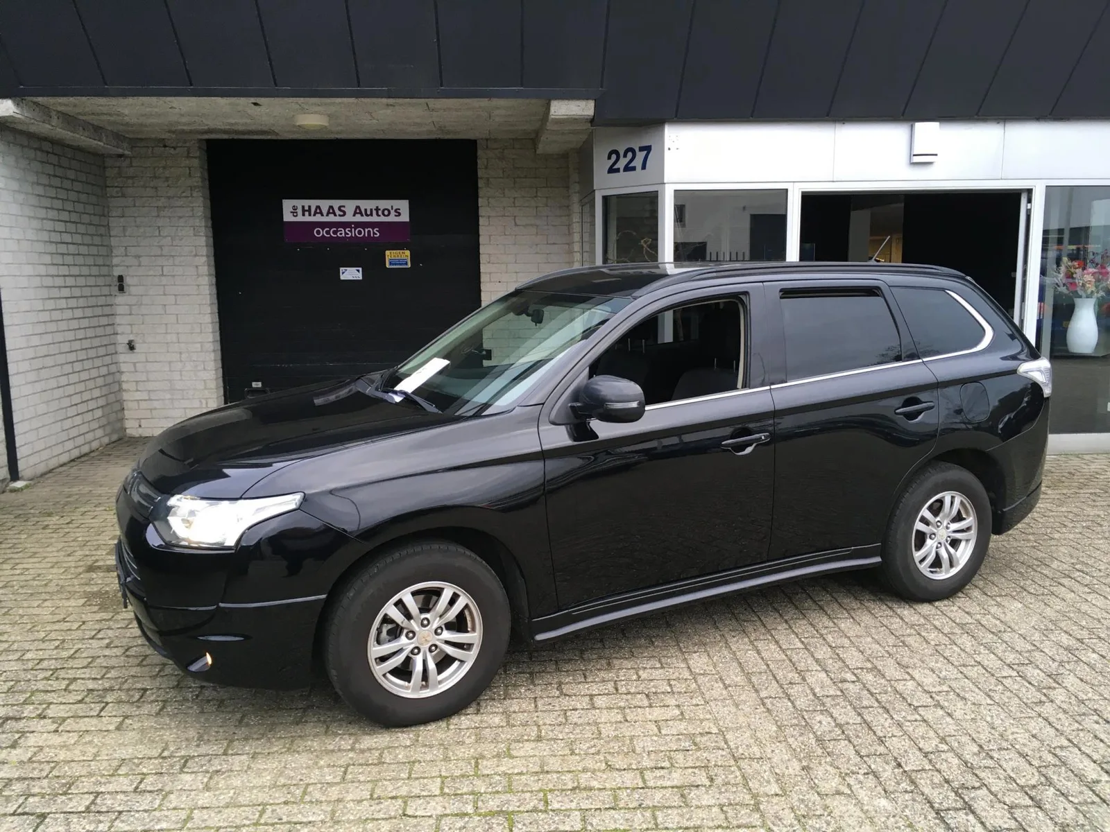 Mitsubishi Outlander (2013) — foto 1