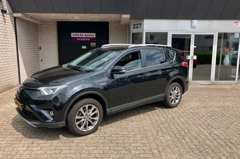 Toyota RAV4 (2016)